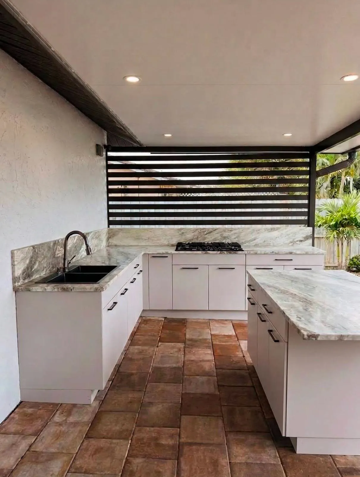 Countertops & Cabinets