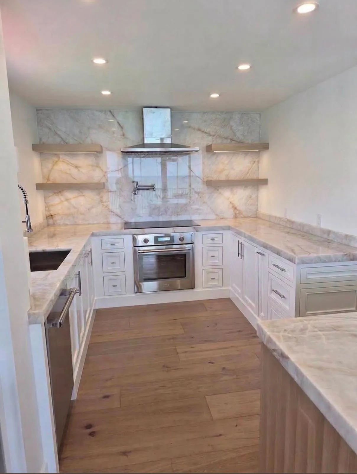 Countertops & Cabinets