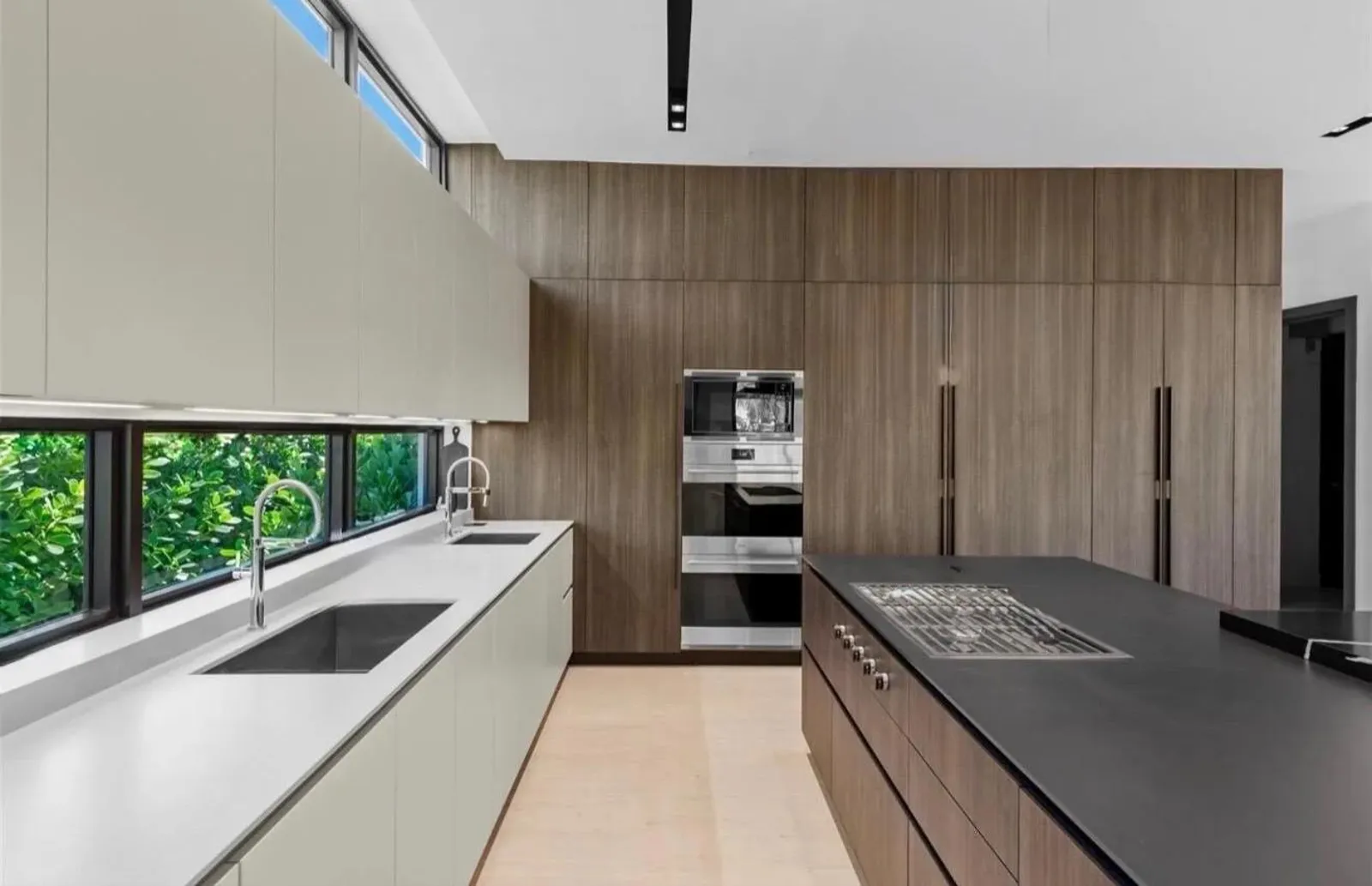 Countertops & Cabinets