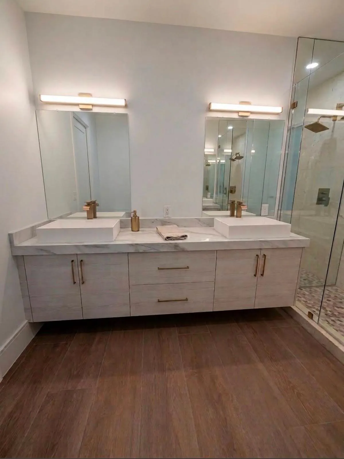 Countertops & Cabinets