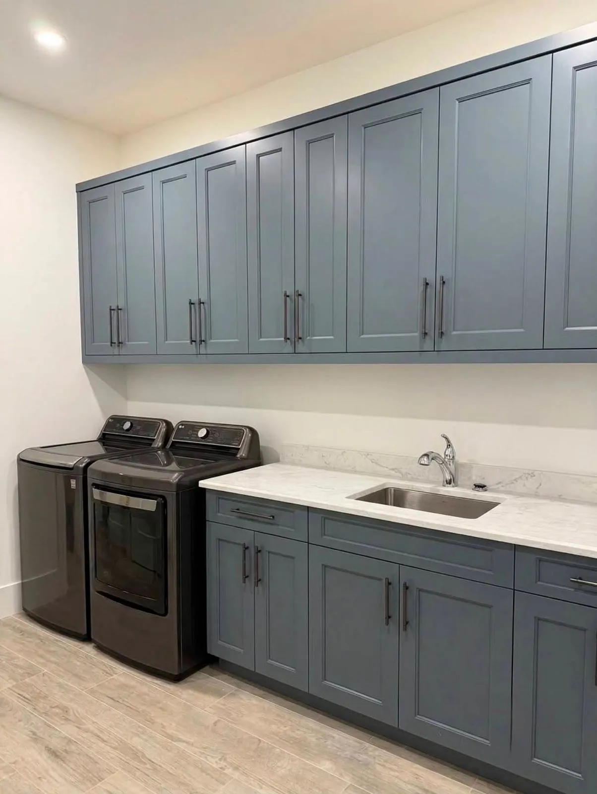 Countertops & Cabinets